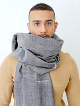 Lade das Bild in den Galerie-Viewer, The Timbuktu Scarf Black