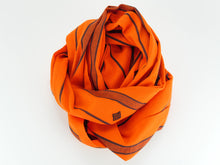 Lade das Bild in den Galerie-Viewer, The Masaï Scarf Orange